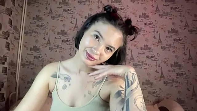 Just Scarlet  online show from 10/24/25, 02:57