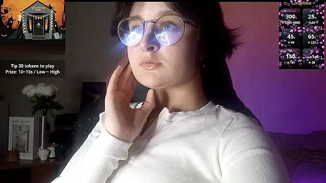 Snapshot of Sonya_mikki chatting on 10/29/25, 02:52 Sonya mikki online show from 10/29/25, 02:52