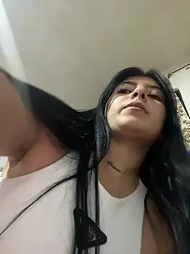 Snapshot of Alexandra090 chatting on 02/23/25, 11:04 Alexandra090 online show from 02/23/25, 11:04