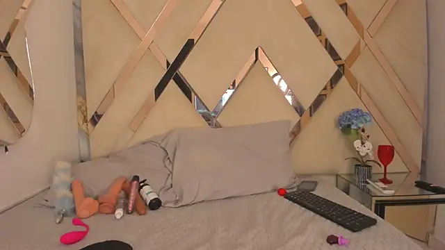 cataleyaxht online show from 09/29/25, 12:32