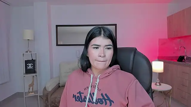 Corina White online show from 09/29/25, 11:04