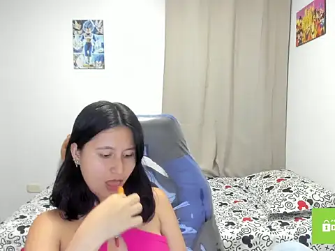 Snapshot of xoxo_kiitty chatting on 11/06/25, 03:29 xoxo kiitty online show from 11/06/25, 03:29