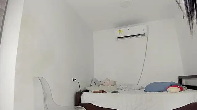 Snapshot of flor_herrera01 chatting on 03/10/25, 09:51 flor herrera01 online show from 03/10/25, 09:51