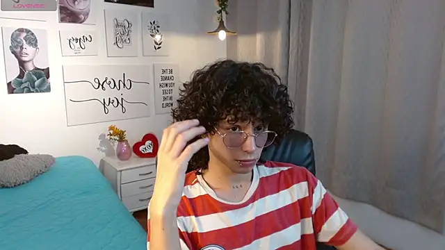 andres ocasio online show from 09/10/25, 07:58