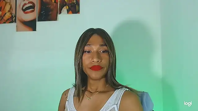 Snapshot of red_veltet chatting on 09/17/25, 11:23 red veltet online show from 09/17/25, 11:23