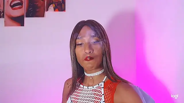 Snapshot of red_veltet chatting on 09/19/25, 04:03 red veltet online show from 09/19/25, 04:03