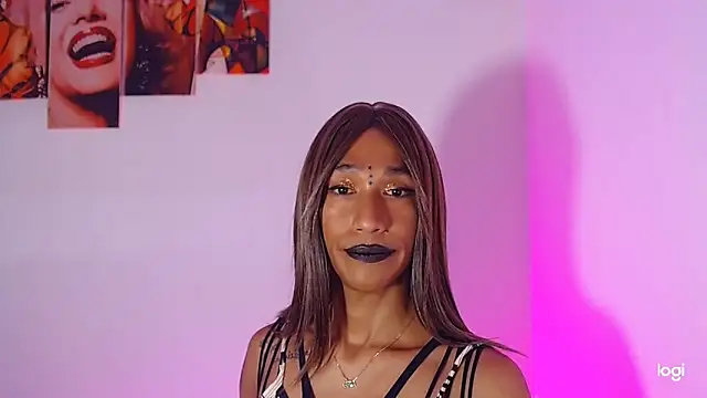 Snapshot of red_veltet chatting on 10/04/25, 03:04 red veltet online show from 10/04/25, 03:04