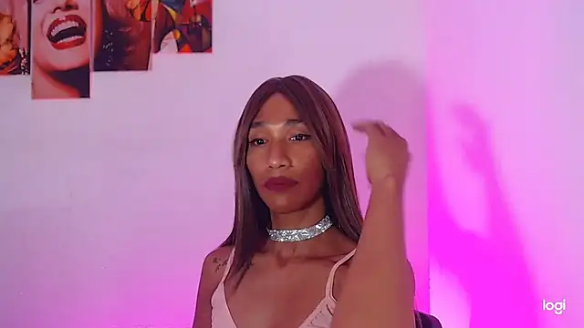 Snapshot of red_veltet chatting on 10/14/25, 07:03 red veltet online show from 10/14/25, 07:03