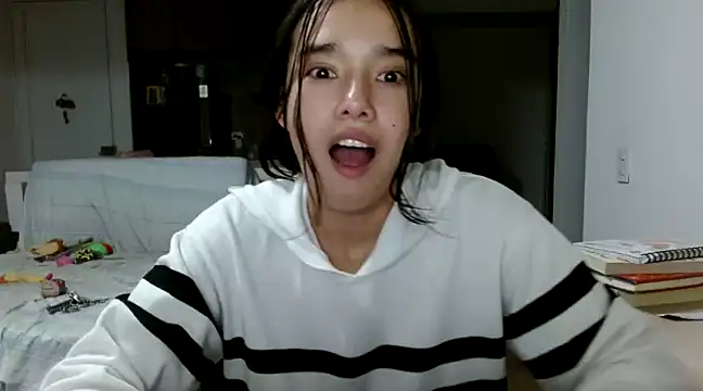  luna 777 online show from 02/25/25, 12:47