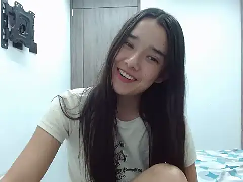 Snapshot of _luna_777 chatting on 03/31/26, 02:35 luna 777 online show from 03/31/26, 02:35