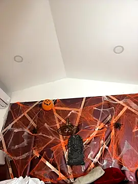 Snapshot of DanielaMedinaa chatting on 10/26/25, 08:37 DanielaMedinaa online show from 10/26/25, 08:37