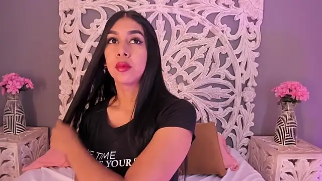 Snapshot of AnnieGibbyns chatting on 11/24/25, 08:52 AnnieGibbyns online show from 11/24/25, 08:52