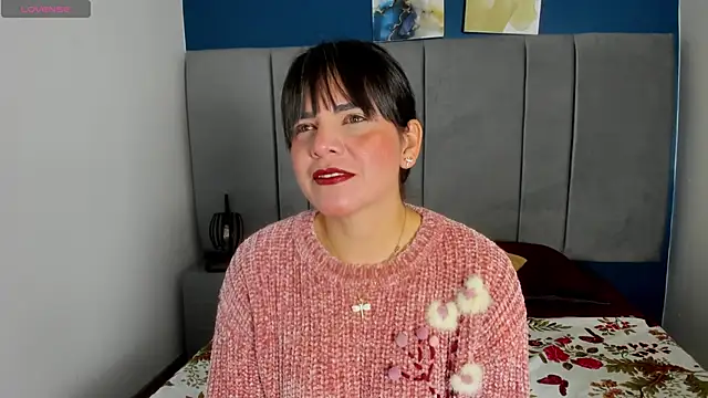 laura hotties online show from 10/08/25, 01:20