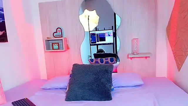 Snapshot of ZaraRousse chatting on 10/09/25, 03:26 ZaraRousse online show from 10/09/25, 03:26