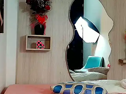 Snapshot of ZaraRousse chatting on 11/29/25, 03:20 ZaraRousse online show from 11/29/25, 03:20