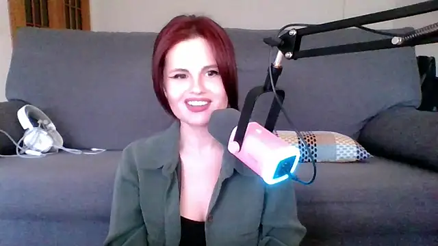 Della Ideal online show from 03/09/25, 06:11