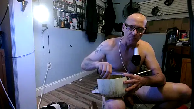 Snapshot of PornStro921 chatting on 10/15/25, 09:31 PornStro921 online show from 10/15/25, 09:31