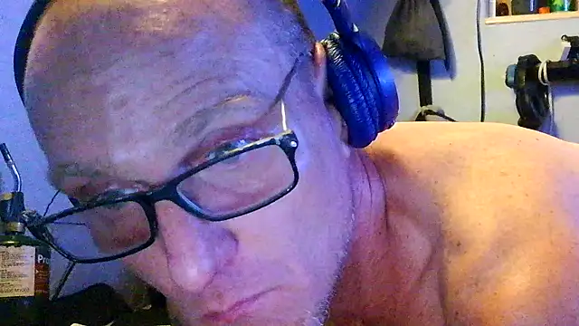 Snapshot of PornStro921 chatting on 05/30/26, 09:23 PornStro921 online show from 05/30/26, 09:23