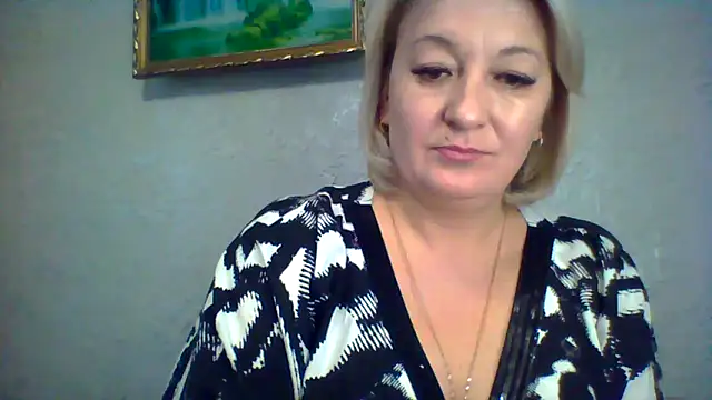 ArielXLoveresss online show from 11/01/25, 06:48