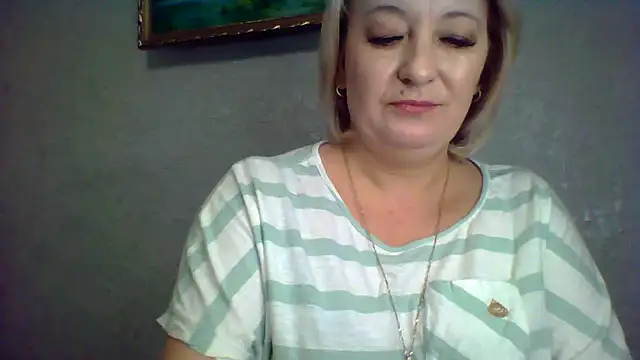 ArielXLoveresss online show from 11/16/25, 08:31