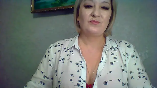 ArielXLoveresss online show from 11/22/25, 08:24