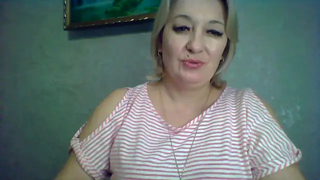 ArielXLoveresss online show from 11/22/25, 08:30