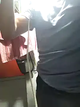 Snapshot of cachondo93 chatting on 03/06/25, 12:00 cachondo93 online show from 03/06/25, 12:00