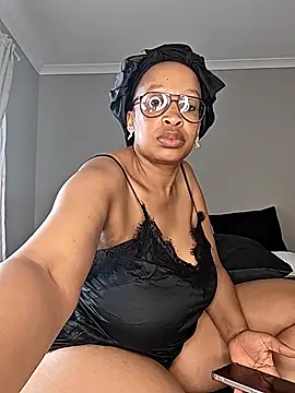 Snapshot of xyz089 chatting on 11/02/25, 05:54 xyz089 online show from 11/02/25, 05:54