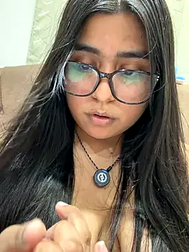 virginbrunette99 online show from 12/16/25, 06:07