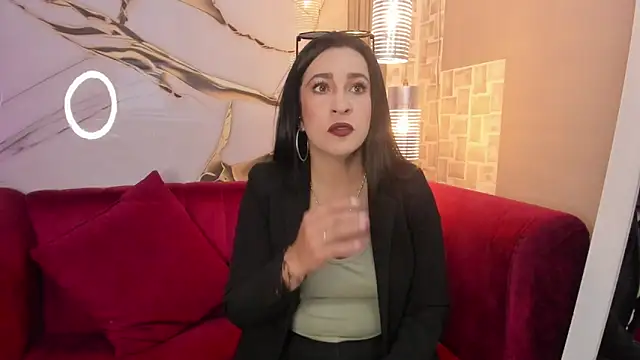 Snapshot of Bella_williamss_ chatting on 11/10/25, 07:35 Bella williamss online show from 11/10/25, 07:35