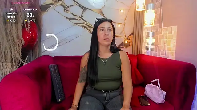Bella williamss  online show from 06/09/26, 07:47