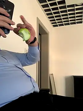 Mike8523 online show from 11/01/25, 05:31