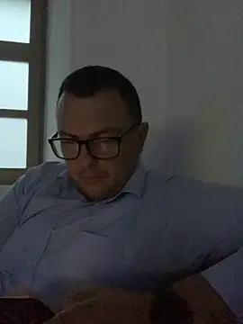 Mike8523 online show from 11/19/25, 05:29