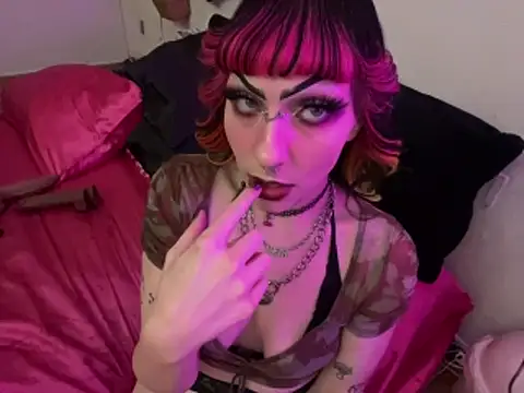 ChrryFoxx online show from 11/29/25, 10:18