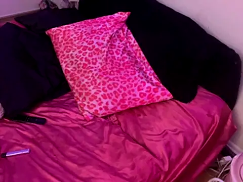 ChrryFoxx online show from 12/02/25, 09:36