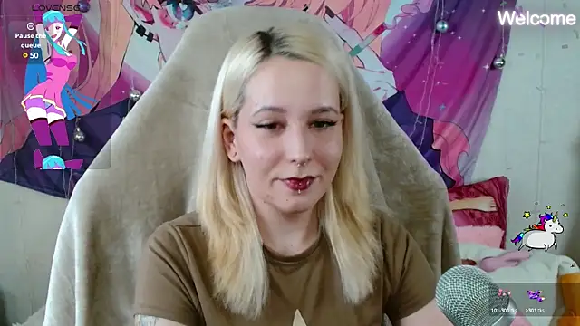 Minniequeen online show from 02/26/25, 07:53