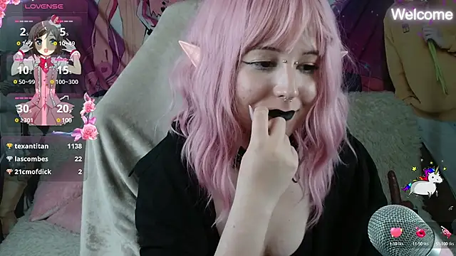 Minniequeen online show from 03/19/25, 11:28