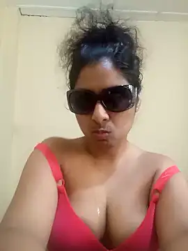 Maya shery online show from 03/11/25, 04:54