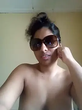 Maya shery online show from 03/19/25, 04:47
