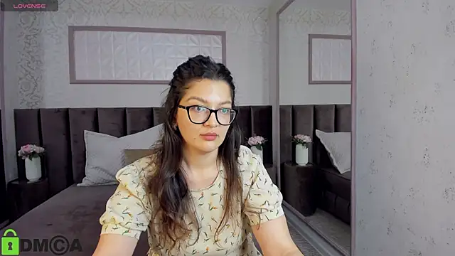 Snapshot of ZarifaRoot chatting on 03/07/25, 05:29 ZarifaRoot online show from 03/07/25, 05:29