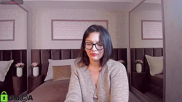 Snapshot of ZarifaRoot chatting on 03/16/25, 04:34 ZarifaRoot online show from 03/16/25, 04:34