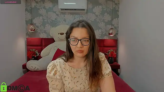 Snapshot of ZarifaRoot chatting on 03/22/25, 01:41 ZarifaRoot online show from 03/22/25, 01:41