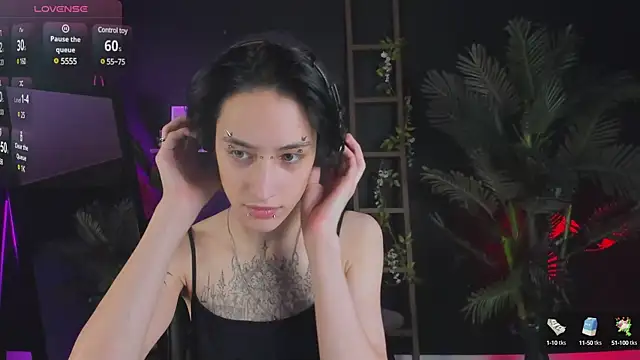 Snapshot of lisbatsyy chatting on 02/27/25, 11:59 lisbatsyy online show from 02/27/25, 11:59