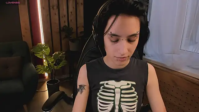 Snapshot of lisbatsyy chatting on 03/04/25, 01:59 lisbatsyy online show from 03/04/25, 01:59