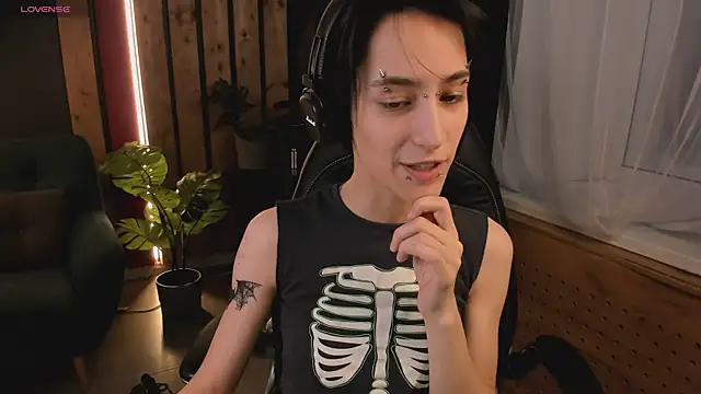 Snapshot of lisbatsyy chatting on 03/04/25, 05:03 lisbatsyy online show from 03/04/25, 05:03