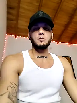 Snapshot of morenosiam chatting on 11/13/25, 04:55 morenosiam online show from 11/13/25, 04:55