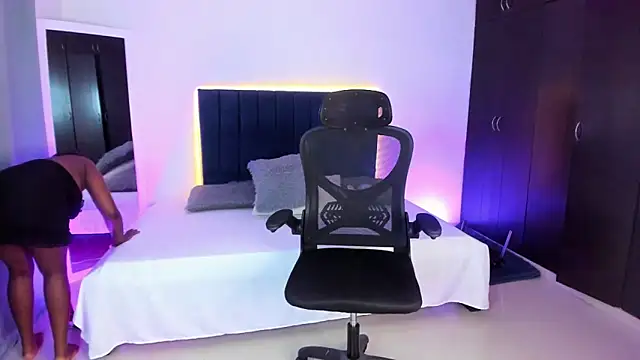 Snapshot of Iam_brittanyjhons chatting on 09/24/25, 06:39 Iam brittanyjhons online show from 09/24/25, 06:39