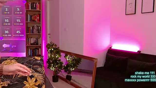 CutiePie69   online show from 06/22/26, 07:44