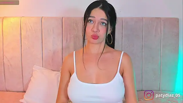 Snapshot of MiiaParker6972 chatting on 11/14/25, 12:20 MiiaParker6972 online show from 11/14/25, 12:20