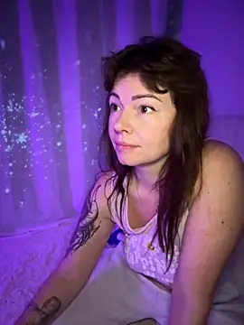 Snapshot of NaughtyLittleVeteran chatting on 12/15/25, 08:07 NaughtyLittleVeteran online show from 12/15/25, 08:07